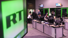 Роскомнадзор пригрозил ответить на ограничения деятельности RT в Британии